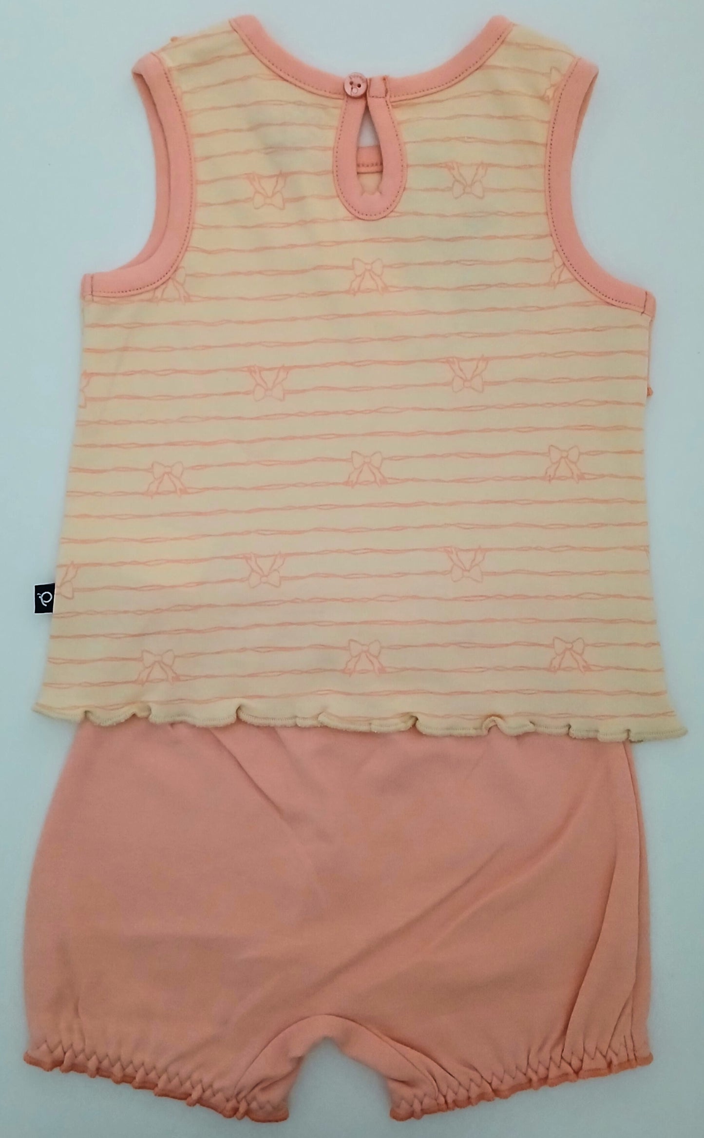 DEARING - A COORDINATED SET OF TOP & BLOOMER