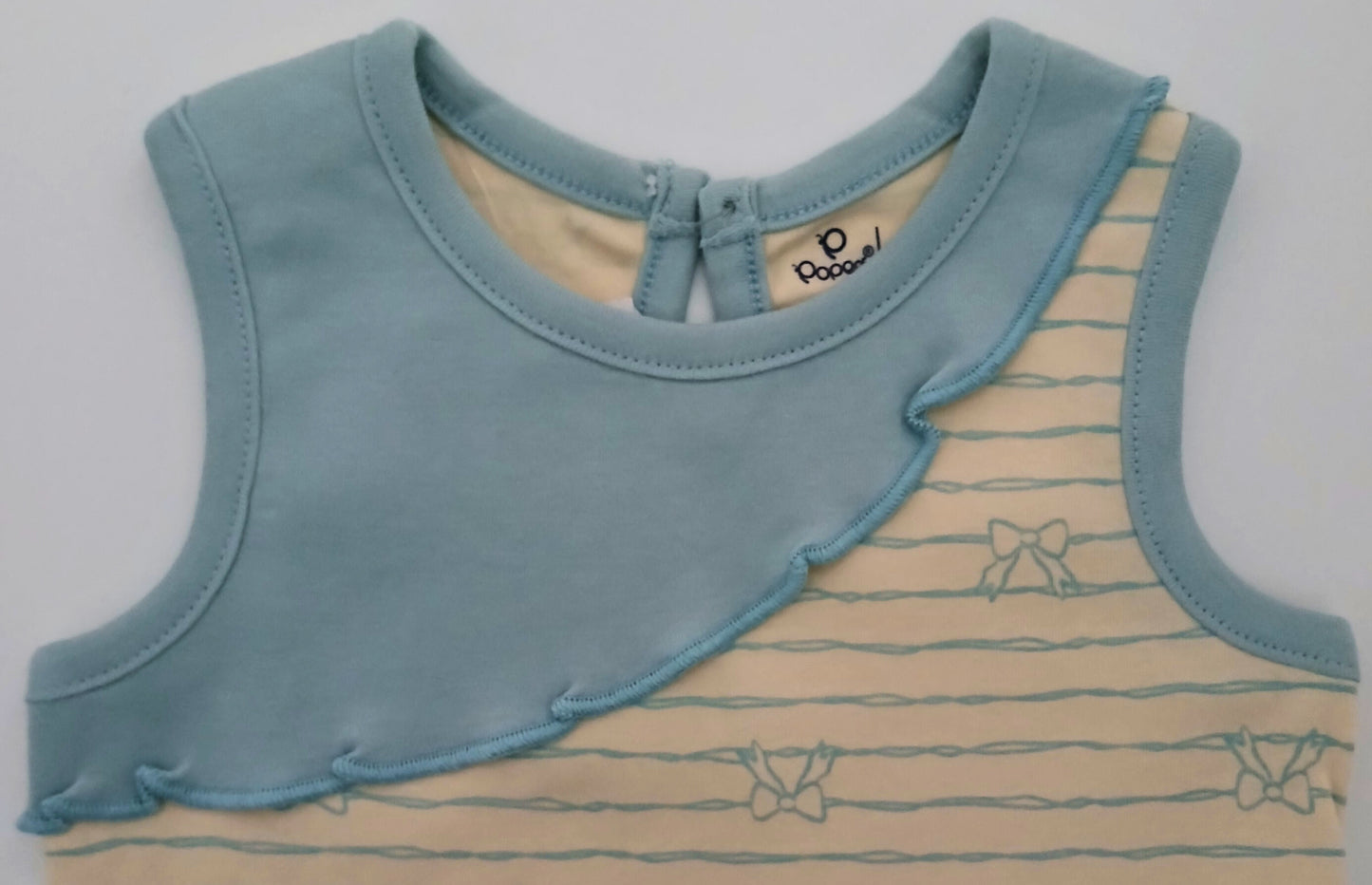 DEARING - A COORDINATED SET OF TOP & BLOOMER