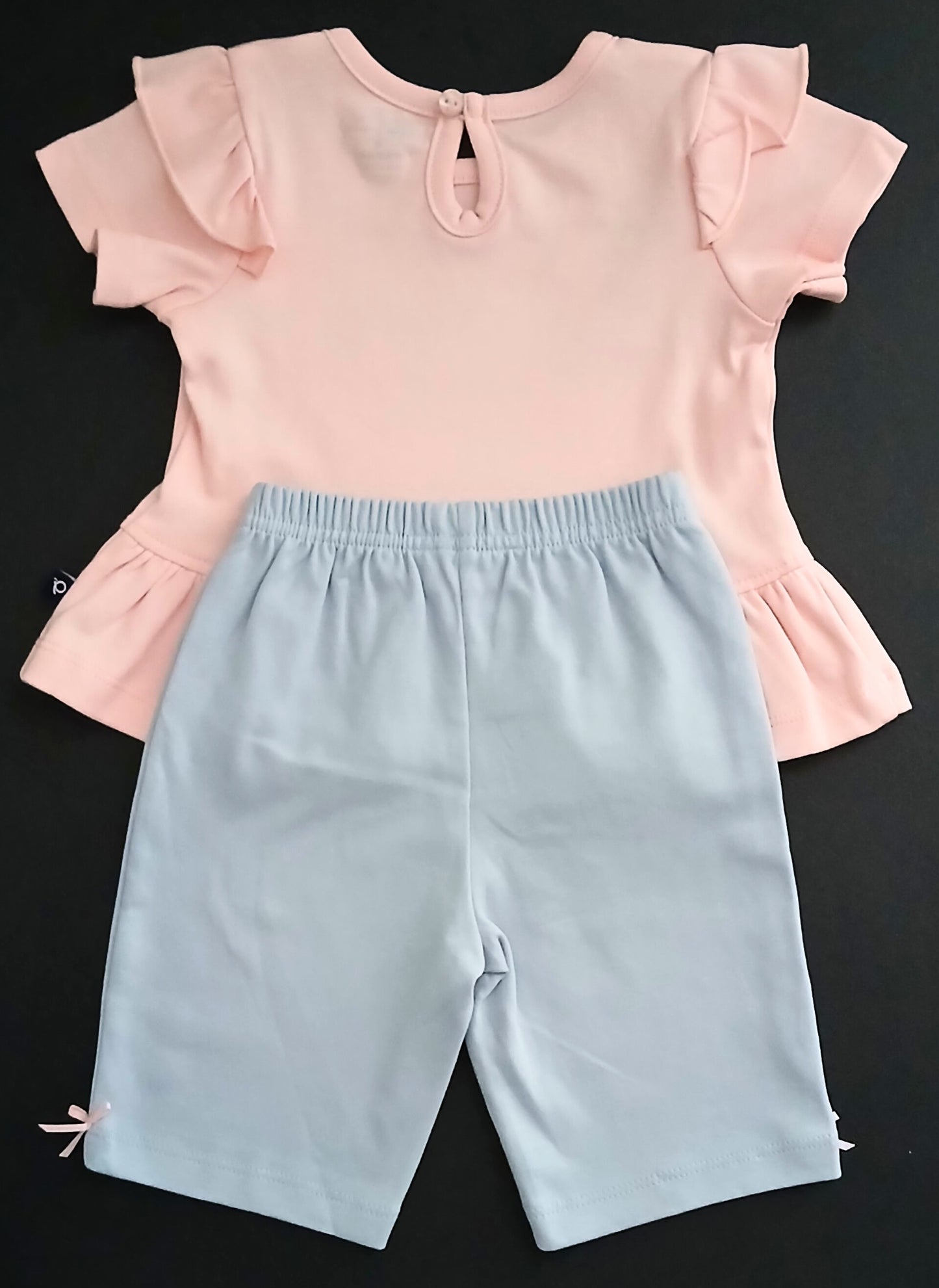 HARA - A SET OF TOP & 3/4TH PANT