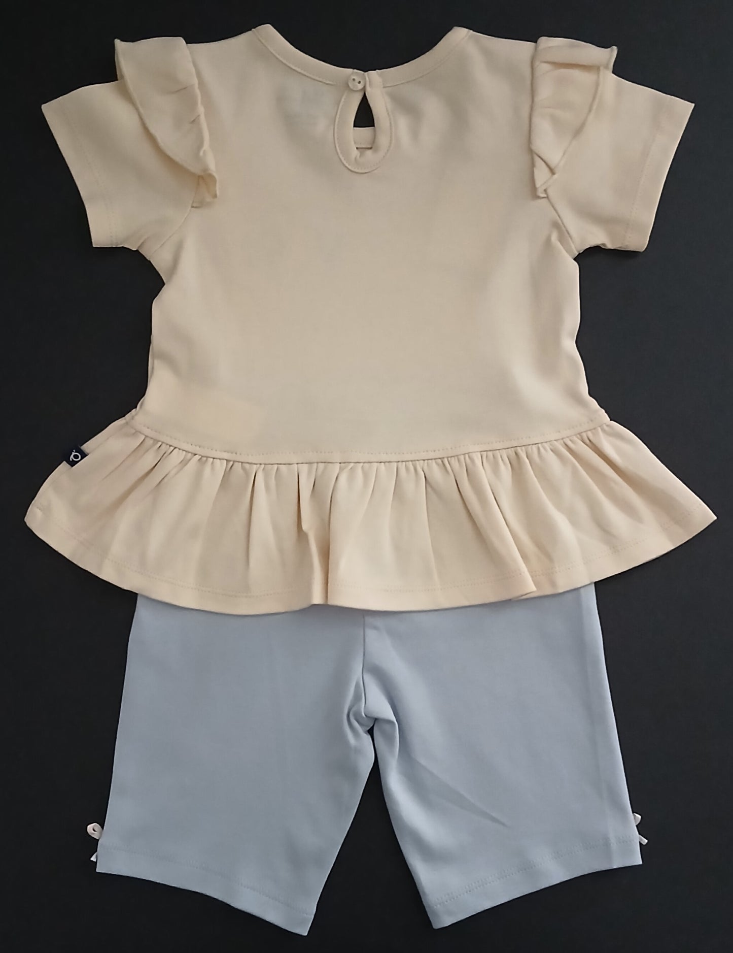 HARA - A SET OF TOP & 3/4TH PANT