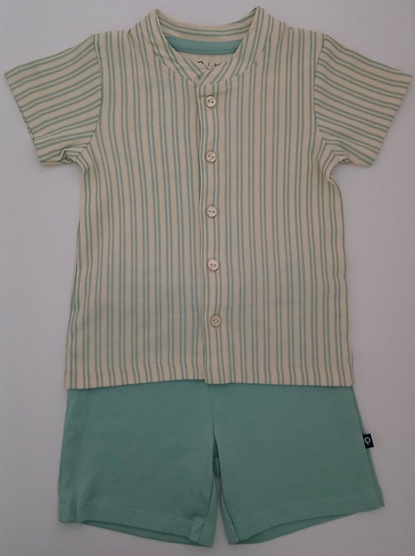 KENBY - A COORDINATED SET OF SHIRT & SHORTS