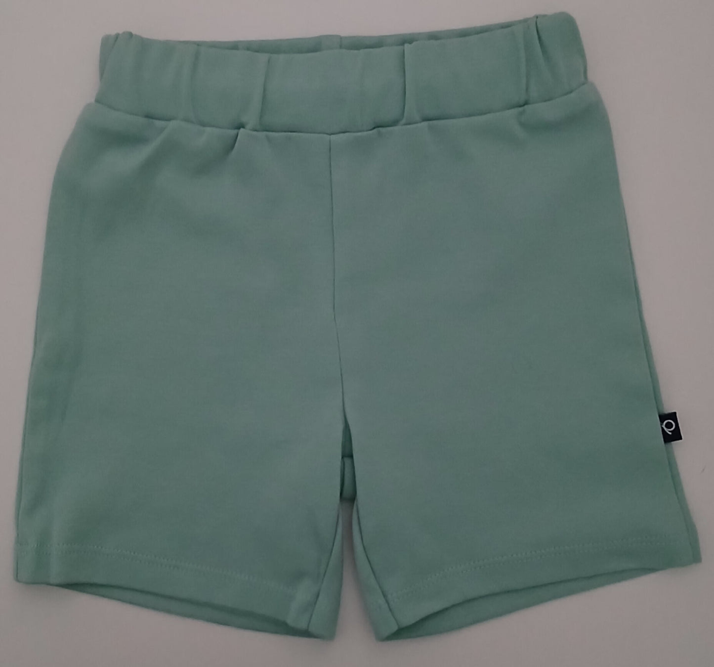 KENBY - A COORDINATED SET OF SHIRT & SHORTS