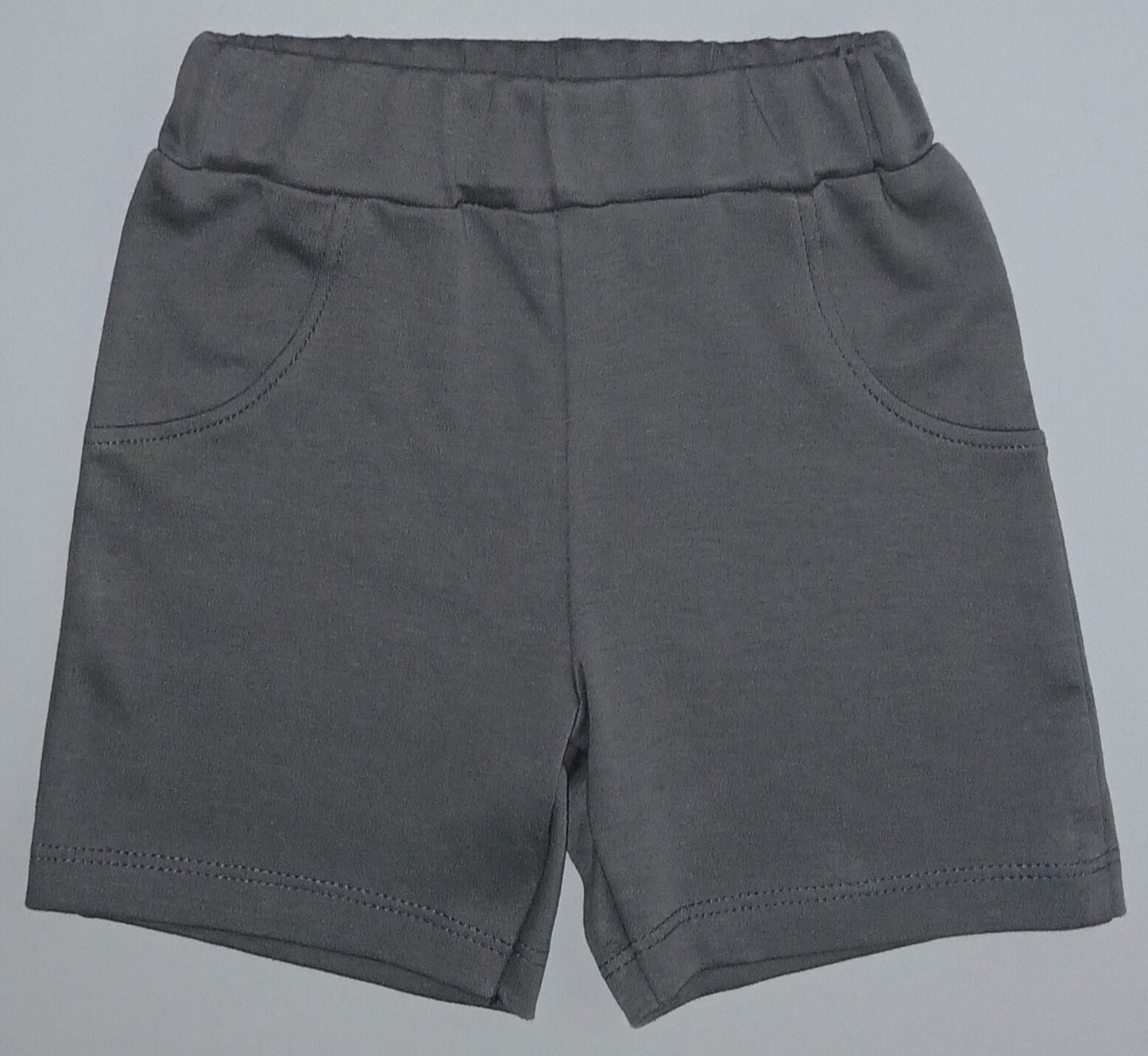 SALVANO - A COORDINATED SET OF T-SHIRT & SHORTS