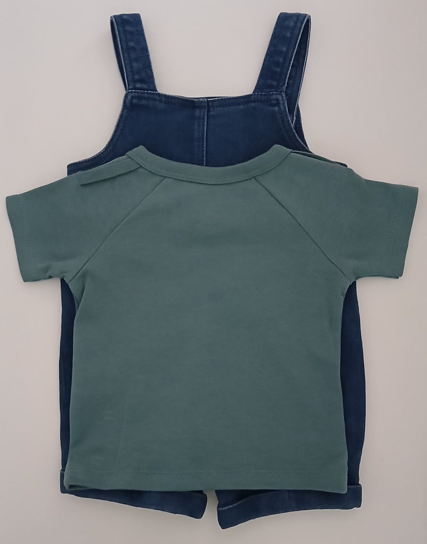 ESKIL - A SET OF T-SHIRT & DUNGREE