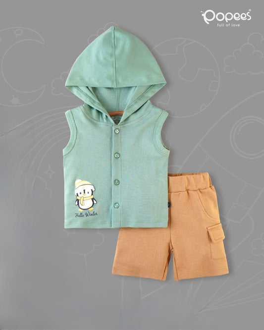 GILLIARD - A COORDINATED SET OF SLEEVELESS HOODED TOP & SHORTS