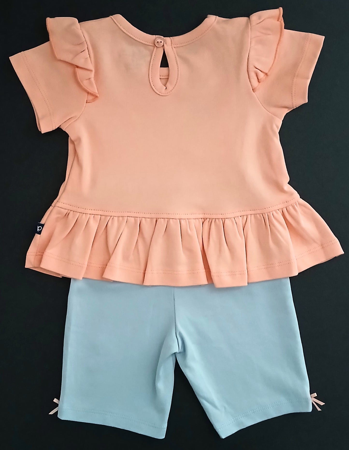 HARA - A SET OF TOP & 3/4TH PANT