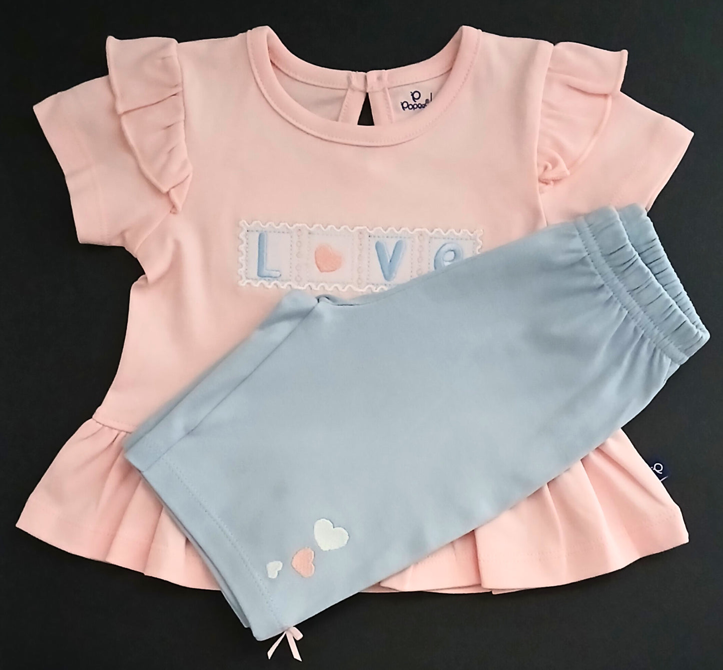 HARA - A SET OF TOP & 3/4TH PANT