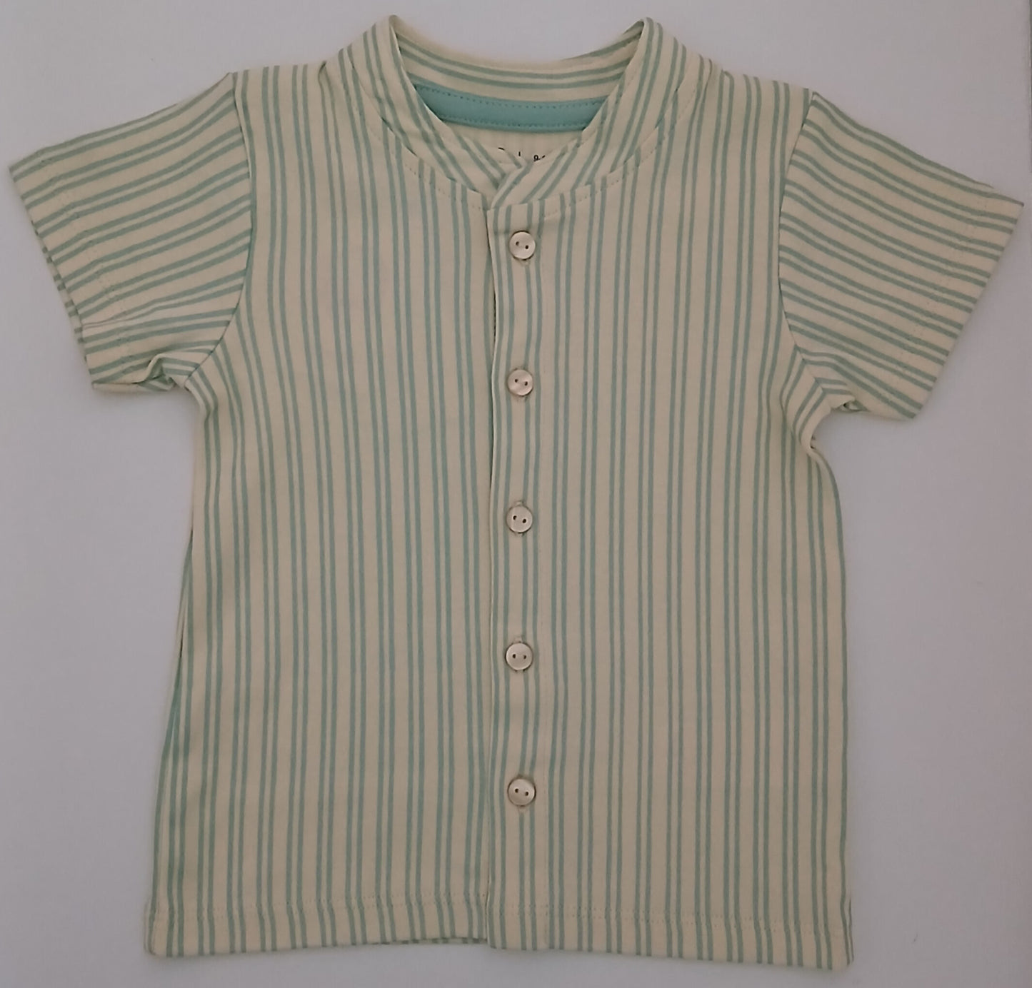 KENBY - A COORDINATED SET OF SHIRT & SHORTS