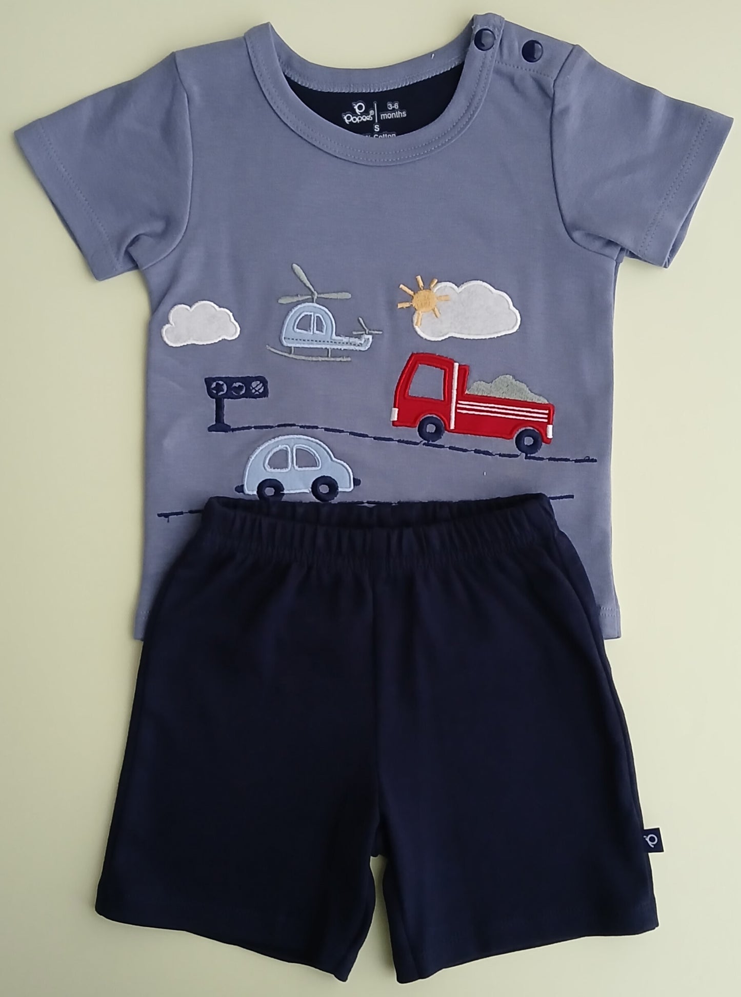 WINWARD - A SET OF T-SHIRT & SHORTS